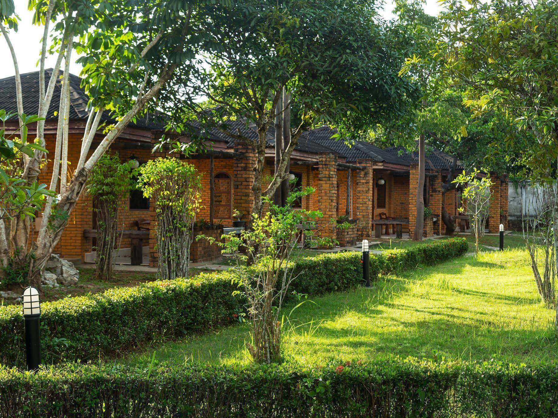 Raks Thai Resort Ao Nang Exterior photo